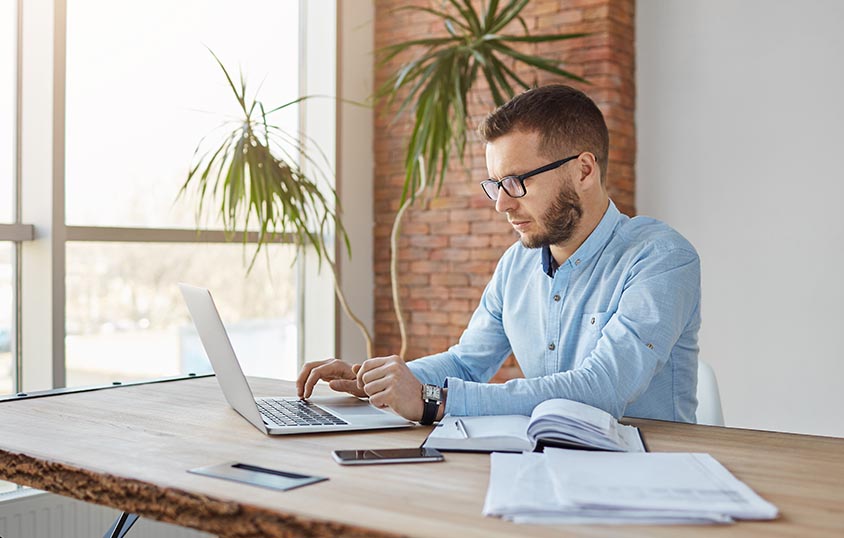 .co vs .com: Which Domain Should You Pick in [y]?