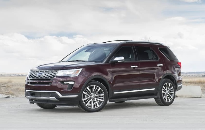Ford Recalls 288,000 Explorer SUVs Over Roof Rail Safety Risk